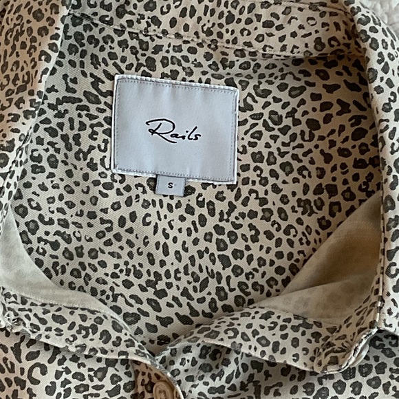 Rails women’s Ingrid Shirt - Picture 9 of 12